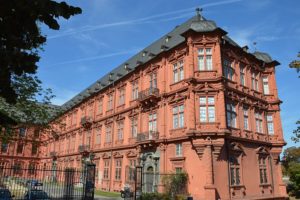 Das Kurfürstliche Schloss in Mainz ist fraglos eines der Wahrzeichen der Stadt. - Foto: gik