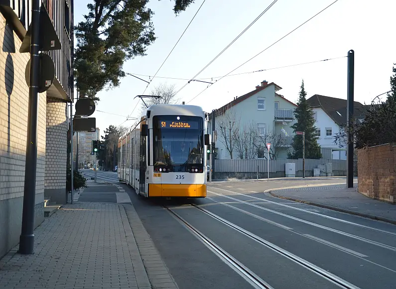 Mainzelbahn in Bretzenheim weiß
