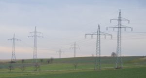 Die Mainzer Netze versuchen gerade mit Hochdruck, die Stromversorgung in Mainz-Hechtsheim wieder herzustellen. - Foto: gik