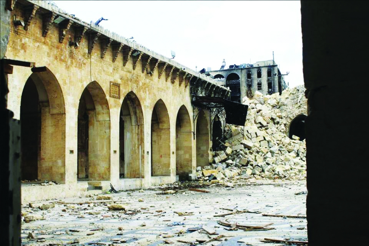 Trümmerhaufen des Minaretts der Moschee von Aleppo - Foto Photo Halb Newc