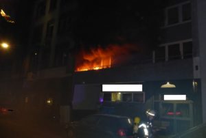 Balkonbrand in der Neujahrsnacht 2020 in der Mainzer Neustadt. - Foto: Stadt Mainz/Mainzer Feuerwehr