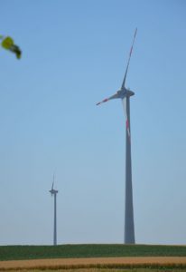 Windräder im Energiepark Mainz bei Mainz-Hechtsheim. - Foto: gik