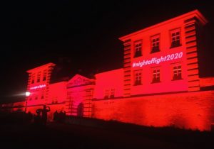 Mainzer Zitadelle in leuchtendem Rot bei der "Night of Light" am Montagabend. - Foto: gik