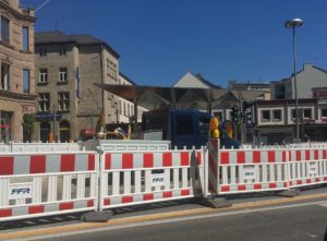 Baustellenchaos derzeit am Münsterplatz wegen des weiteren Umbaus - nun wird die Große Bleiche für drei Tage voll gesperrt. - Foto: gik