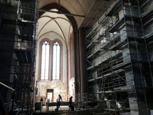 Aktueller Anblick des Kirchenschiffs im Alten Dom im Juni 2021. - Foto: gik