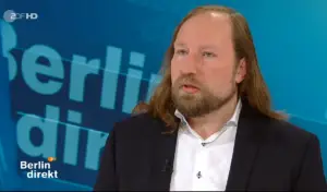 Verteidigte Ministerin Spiegel: Grünen-Europaratschef Anton Hofreiter bei Berlin direkt. - Screenshot: gik