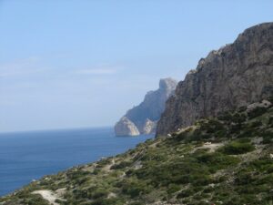 Sonne und Meer statt Innenstadt-Tristesse: Eine Immobilie auf Mallorca wird als Altersvorsorge immer beliebter. - Foto: von Haves via Wikipedia