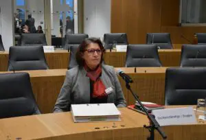 War im Juli 2021 ADD-Vizepräsidentin: Begona Hermann, hier bei ihrer Vernehmung vor dem Untersuchungsausschuss im Januar 2023. - Foto: gik