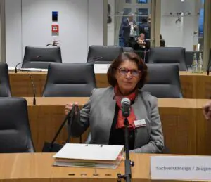 Begona Hermann bei ihrer Vernehmung vor dem Untersuchungsausschuss des Landtags am 20. Januar 2023. - Foto: gik