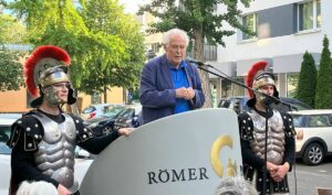 Gerd Krämmer, früherer Vorsitzender der IRM, rettete einst das Orpheus-Mosaik. - Foto: gik