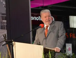 Der ehemalige Ministerpräsident Kurt Beck (SPD) beim Festakt "20 Jahre Isistempel" in der Römerpassage in Mainz. - Foto: gik