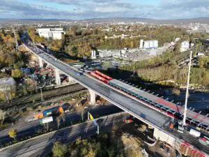 Die neue Salzbachtalbrücke der A66 bei Wiesbaden ist bereits beinahe fertig. - Foto: Autobahn GmbH/ Maurice Kaluscha
