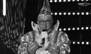 Der Ahrweiler Karnevalsprinz Mathias I. Rudolphi beim "Stehung Song Contest" (SSC) des GCV in Mainz. Rudolphi starb am Wochenende völlig überraschend mti 71 Jahren. - Foto: gik