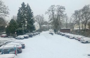 Ungewöhnlich für Mainz: Geschlossene Schneedecke am Montagnachmittag in weiten teilen des Stadtgebiets. - Foto: gik