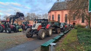 Am Mittwoch waren erneut Traktoren ins Mainzer Regierungsviertel gerollt. - Foto: LSV RLP