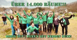 Erfolgsmeldung: Mehr als 14.000 Bäume wird Robin Gut nun im Ahrtal pflanzen. - Foto: Robin Gut