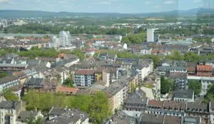 Blick auf Mainz: Die Grundsteuer B betrifft alle Gebäude in der Stadt. - Foto: gik