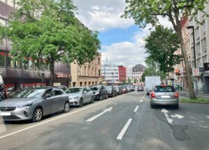 Langer Stau in der Binger Straße vergangene Woche. - Foto: gik