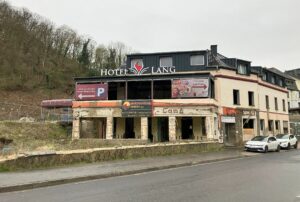 Zerstörter Hotel Lang in Altenahr drei Jahre nach der Flut. - Foto: gik