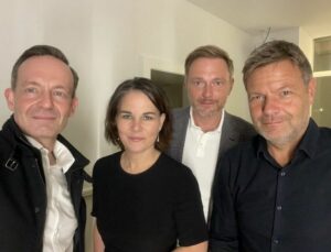 Das legendäre Selfie von FDP- und Grünen-Spitze im Herbst 2021 sollte eine neue Coolness transportieren: Seht her, wir passen zusammen! - Foto: Wissing via Twitter