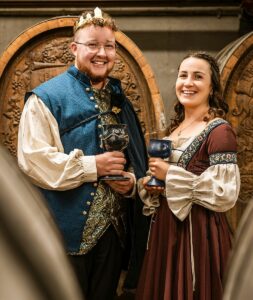 Weinkönig Felix I. mit Hofdame Marie. - Foto: Ahrtourismus, Hagen Hoppe