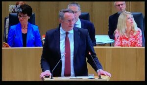 Erste Regierungserklärung des neuen rheinland-pfälzischen Ministerpräsidenten Alexander Schweitzer (SPD) am Mittwoch im Mainzer Landtag. - Screenshot: gik