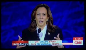 Direkt, hervorragend vorbereitet und äußerst kompetent: Kamala Harris im TV-Duell. - Screenshot: gik