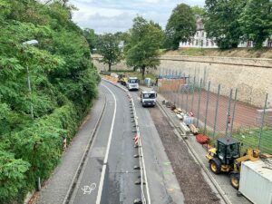 Die Baustelle in der Windmühlenstraße in Mainz im September 2024 - notwendige Sperrung einer wichtigen Innenstadtroute? - Foto: gik