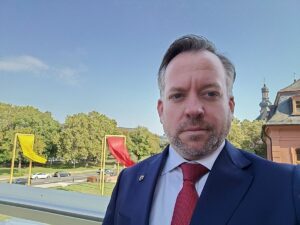 Noch-Landeschef Stephan Wefelscheid mit einem Selfie am 19. September von der Terrasse des Mainzer Landtags. - Foto: Wefelscheid