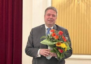 Karsten Lange nach seiner Wahl zum ehrenamtlichen Fördermittelmanagement der Stadt Mainz. - Foto: gik