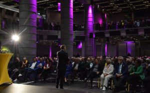 Auftritt von FDP-Chef Christian Lindner in der Pyramide in Mainz vor vollem Haus. - Foto: gik