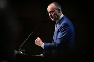 Unions-Kanzlerkandidat Friedrich Merz ist nach seinem riskanten Manöver im Bundestag in der Bevölkerung gestärkt. - Foto: CDU, Tobias Koch