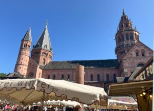 Vier Tage Sonne, Wein und Party pur: Die Mainzer Johannisnacht 2025. - Foto: gik
