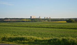 Die Felder bei Mainz-Bretzenheim mit Blick in Richtung Lerchenberg und ZDF - und die Draiser Senke. - Foto: gik