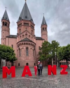 Die roten Buchstaben der Mainz-Image-Kampagne sind zurück - und mit ihnen Fördermittel des Landes Rheinland-Pfalz. - Foto: Stadt Mainz