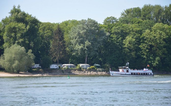 UPDATE& – Unbekannter Toter im Rhein bei Wiesbaden-Biebrich gefunden – Polizei bittet um Mithilfe bei Identifizierung