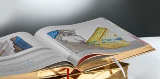 Die gesamte Bibel in 3333 Bildern – Gutenberg-Museum erhält eine wertvolle Wiedmann-Bibel in Gold-Edition