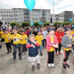 In den Kitas in Mainz wird am Dienstag gestreikt - diese Kids allerdings versammelten sich 2013 zum Marathon Mini-Lauf. - Foto: Stadt Mainz