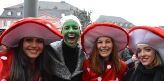 11.11. in Mainz: Bis zu 10.000 Narren feiern auf dem Schillerplatz – 2016 kürzeste Kampagne