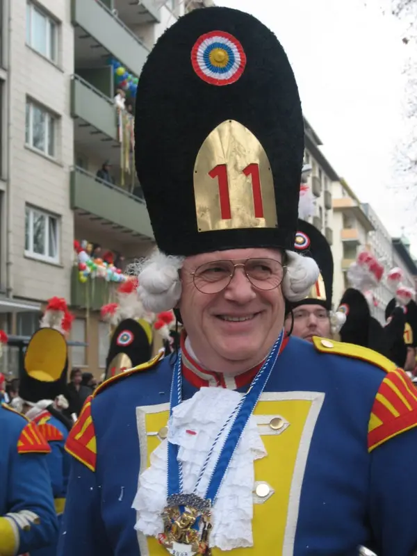 11er Gardist beim Rosenmontagszug 2014 in Mainz - Foto: gik