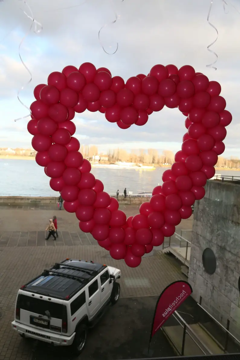 2014 Hochzeitmesse - Herz aus Luftballons kleiner - Foto Mainzplus
