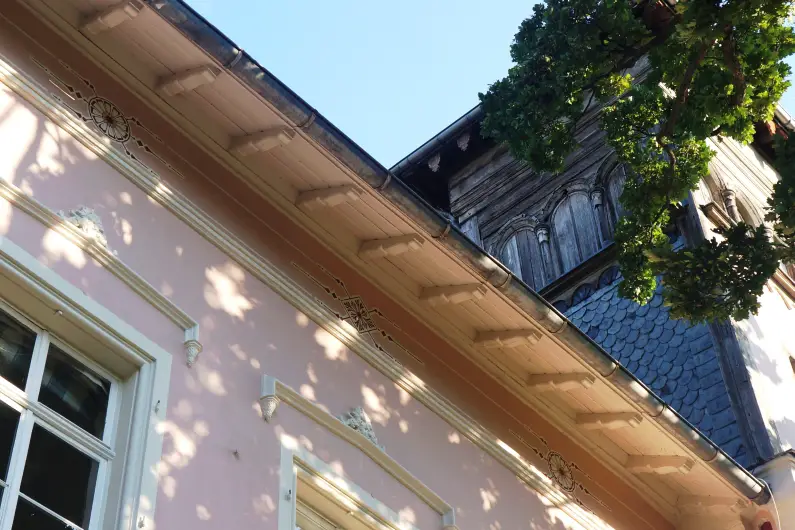 Ausschnitt Fassade Mathildenhof -  Foto Geschichtsverein Nierstein