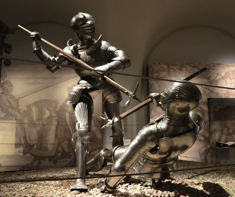 Ausstellung Sickingen - Kampfszene Ritter zu Fuß von hinten