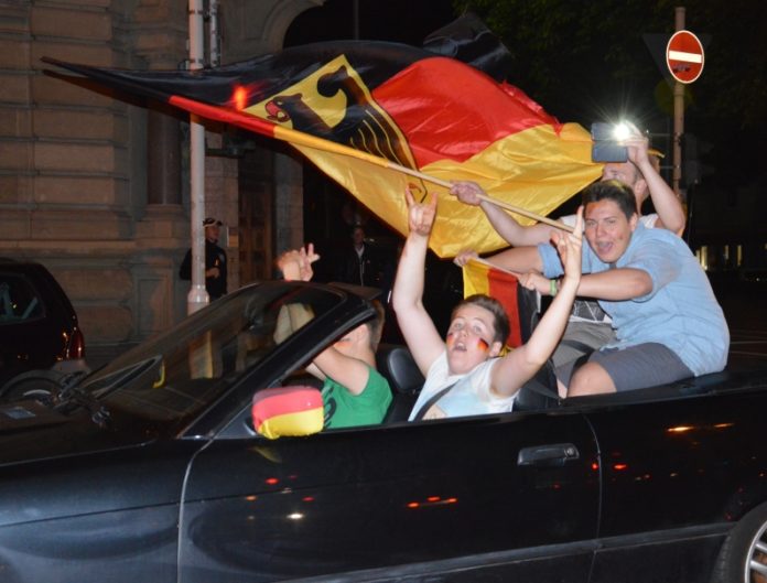 „Heimat – was zum Kuckuck?! – Open Ohr fragt nach Flüchtlingen, Heimat und Nationalstolz