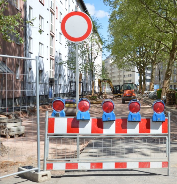 Straße eingebrochen – Marienborner Straße gesperrt