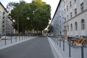 Die Stadt Mainz will mehr Platz für Fußgänger - in der umgestalteten Lessingstraße parkten etwa früher deutlich mehr Autos. - Foto: gik