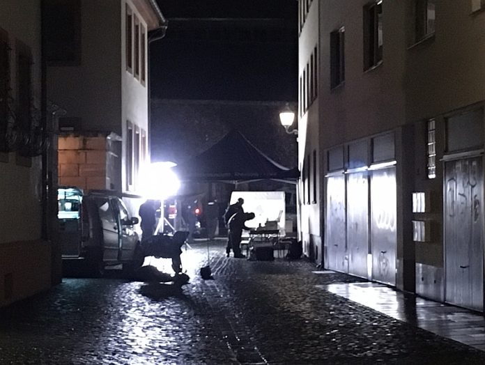 UPDATE: Chemikalien in Wohnung am Bischofsplatz gefunden – Polizei vernimmt Bastler, fünf Häuser evakuiert