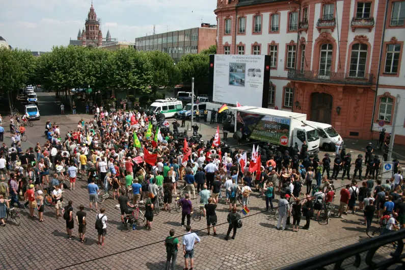 Demo Mainz gegen NPD 24.7.15 - Foto Polizei Mainz