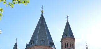 Finanzbericht des Bistums Mainz: Erste vollständige Bilanz mit Minus von 18,5 Millionen – 43,4 Millionen Euro in Schulen und Kitas