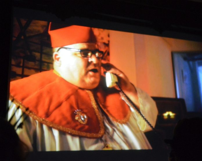 Meenzer Drecksäcke: Gemeuchelte Rosa Säue im Drecksack-Tatort